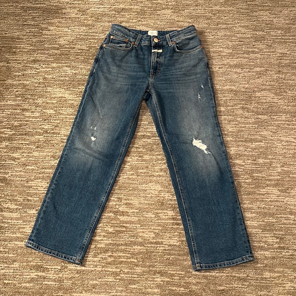 This jeans are from CLOSED in 24 size.